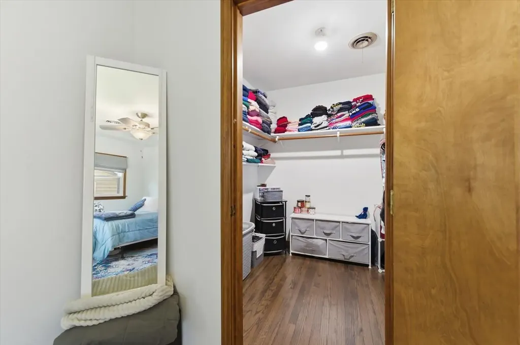 2357 Wyckwood Drive Aurora IL 60506