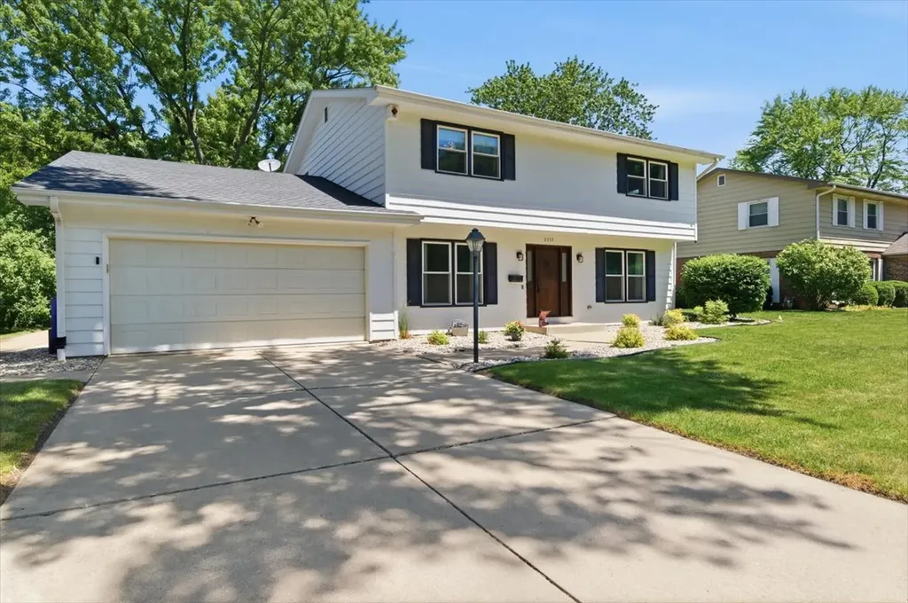 2357 Wyckwood Drive Aurora IL 60506