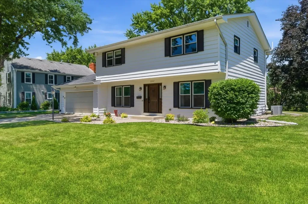 2357 Wyckwood Drive Aurora IL 60506