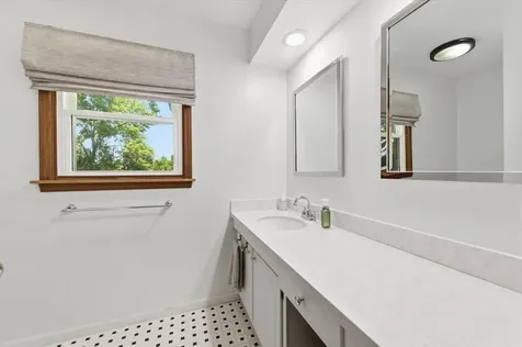 2357 Wyckwood Drive Aurora IL 60506
