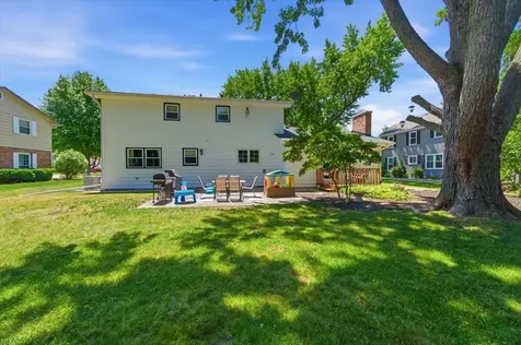2357 Wyckwood Drive Aurora IL 60506
