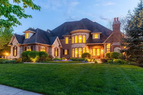 39W835 Goldenrod Drive St. Charles IL 60175