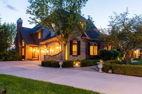39W835 Goldenrod Drive St. Charles IL 60175
