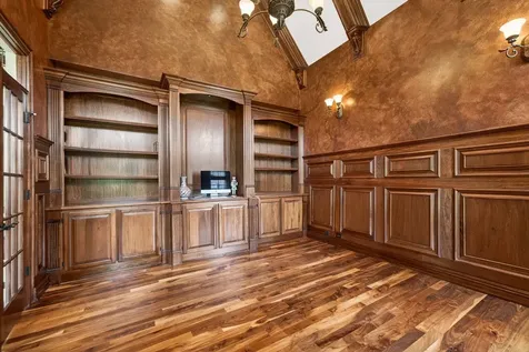 39W835 Goldenrod Drive St. Charles IL 60175