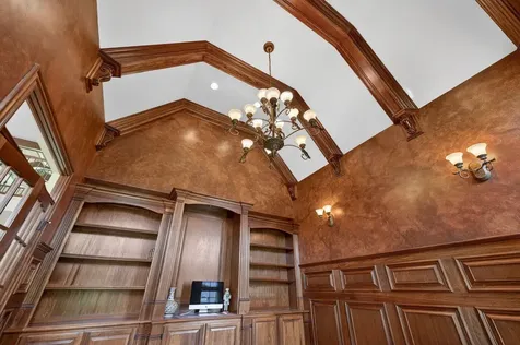 39W835 Goldenrod Drive St. Charles IL 60175