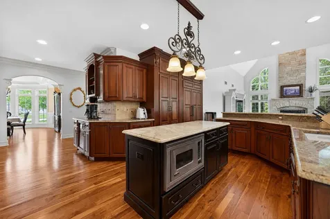 39W835 Goldenrod Drive St. Charles IL 60175
