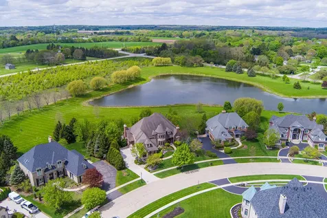 39W835 Goldenrod Drive St. Charles IL 60175