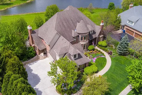 39W835 Goldenrod Drive St. Charles IL 60175