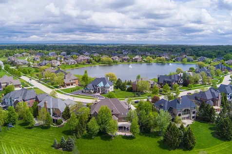 39W835 Goldenrod Drive St. Charles IL 60175