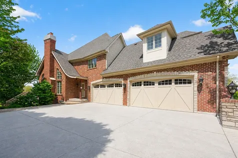 39W835 Goldenrod Drive St. Charles IL 60175