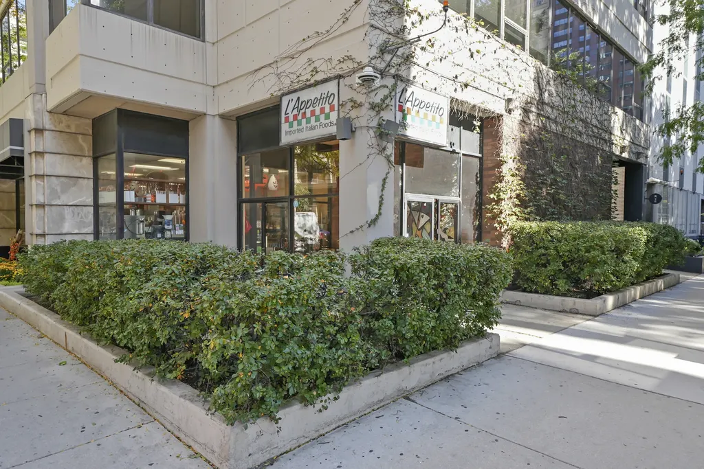 30 East Huron Street Chicago IL 60611