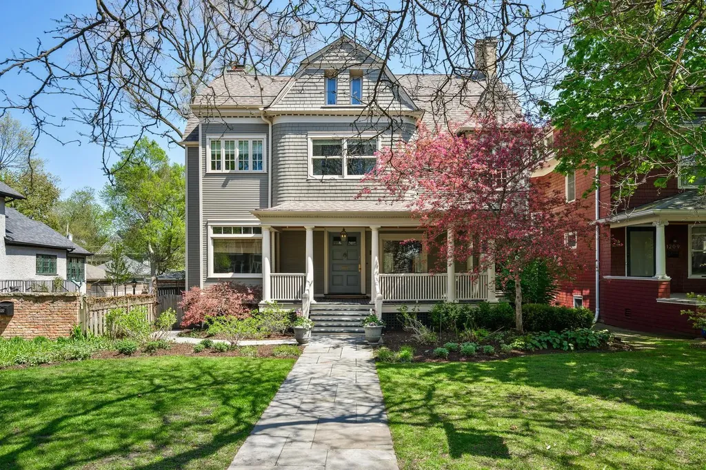 1211 Hinman Avenue Evanston IL 60202