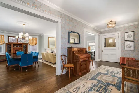 1211 Hinman Avenue Evanston IL 60202
