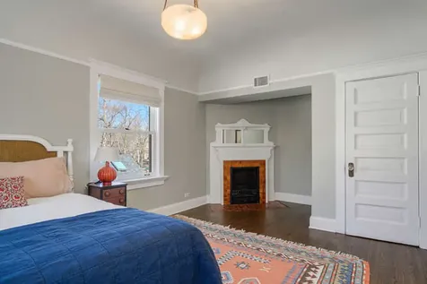 1211 Hinman Avenue Evanston IL 60202