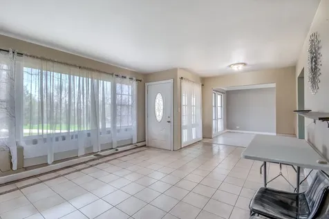 4113 West Crystal Lake Road Mchenry IL 60050