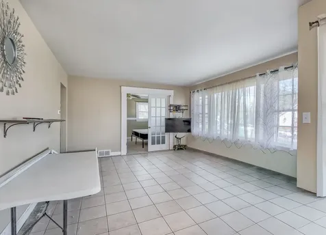 4113 West Crystal Lake Road Mchenry IL 60050