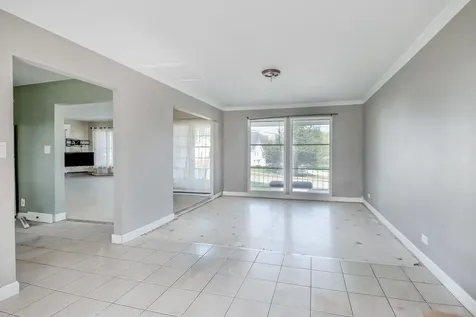 4113 West Crystal Lake Road Mchenry IL 60050