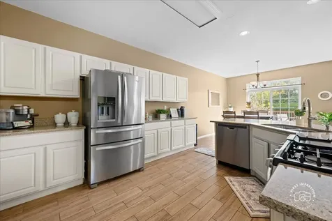 2582 Lorraine Circle Geneva IL 60134
