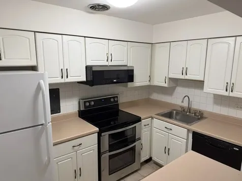 420 West Aldine Avenue Chicago IL 60657