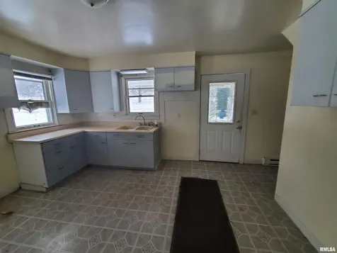 2760 12TH Street Rock Island IL 61201
