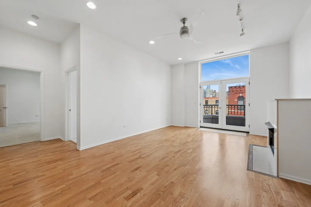 520 North Halsted Street Chicago IL 60642