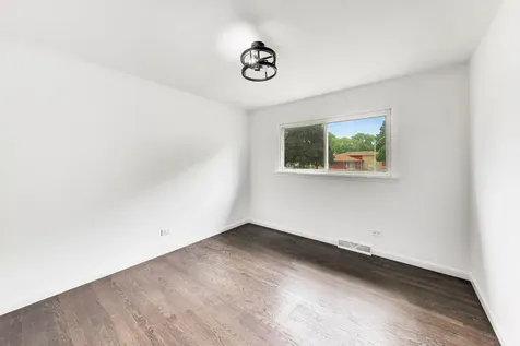 10128 Parke Avenue Oak Lawn IL 60453