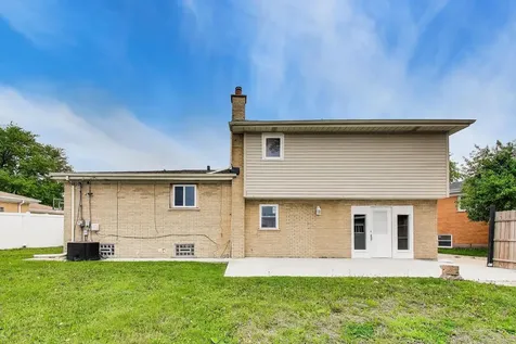 10128 Parke Avenue Oak Lawn IL 60453