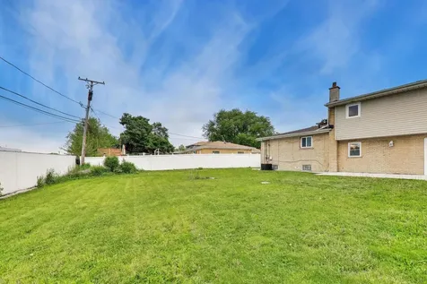 10128 Parke Avenue Oak Lawn IL 60453
