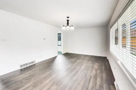 10128 Parke Avenue Oak Lawn IL 60453