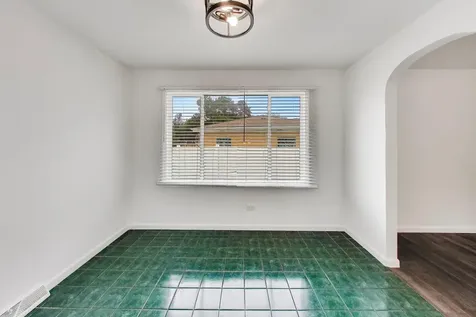 10128 Parke Avenue Oak Lawn IL 60453