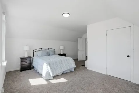 1927 14TH Street Moline IL 61265