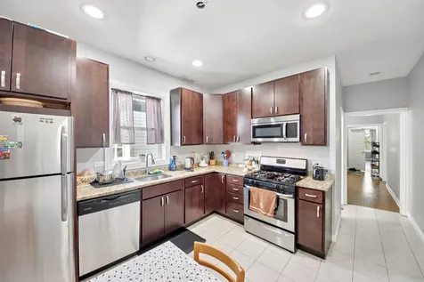 5309 West Henderson Street Chicago IL 60641