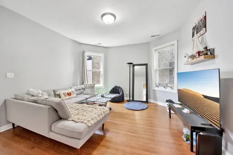 5309 West Henderson Street Chicago IL 60641