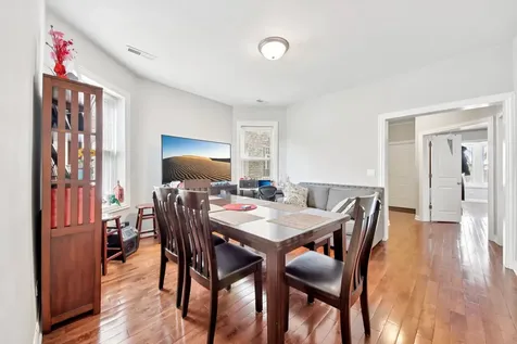 5309 West Henderson Street Chicago IL 60641