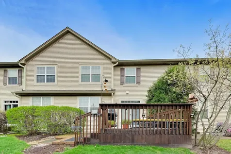 31 Oak Creek Court North Aurora IL 60542