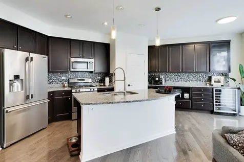 31 Oak Creek Court North Aurora IL 60542