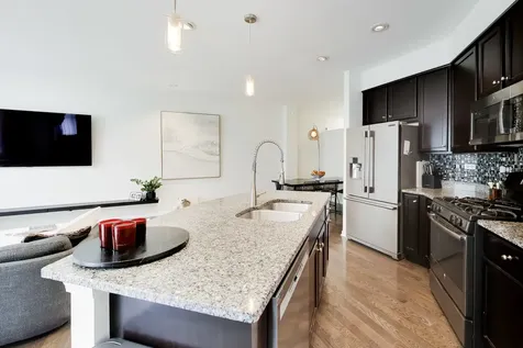 31 Oak Creek Court North Aurora IL 60542