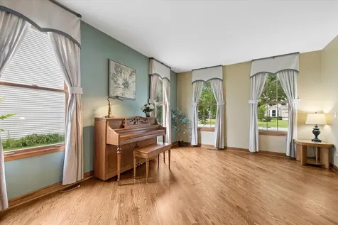 1616 Rolling Hills Drive Crystal Lake IL 60014