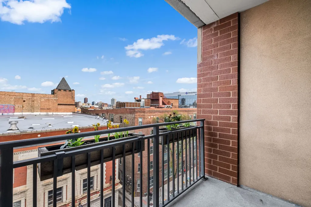 3140 North Sheffield Avenue Chicago IL 60657