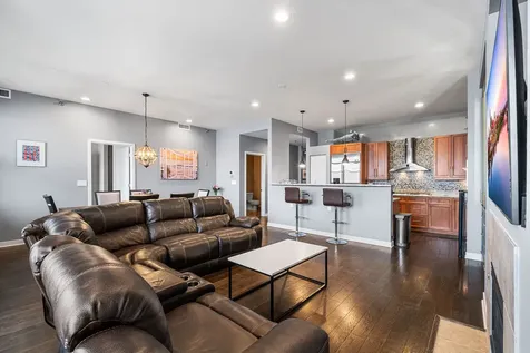 3140 North Sheffield Avenue Chicago IL 60657