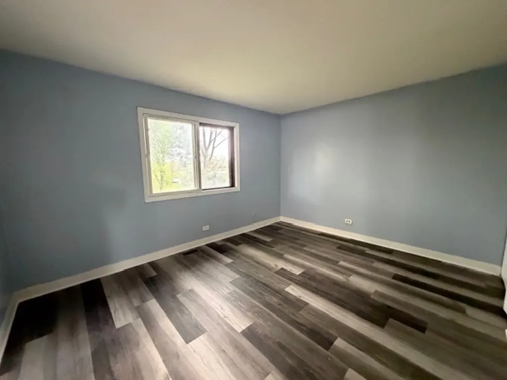 157 Plainview Drive Bolingbrook IL 60440