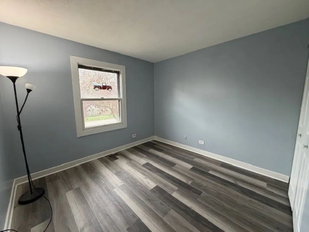 157 Plainview Drive Bolingbrook IL 60440