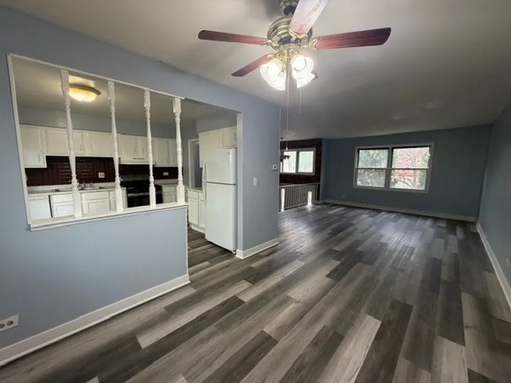 157 Plainview Drive Bolingbrook IL 60440