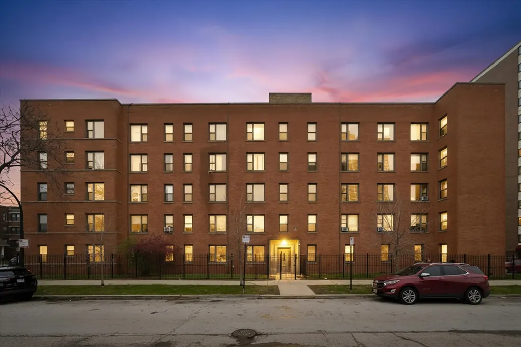 7363 South South Shore Drive Chicago IL 60649