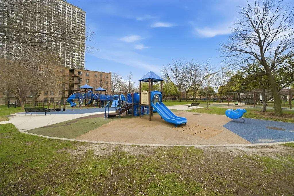 7363 South South Shore Drive Chicago IL 60649