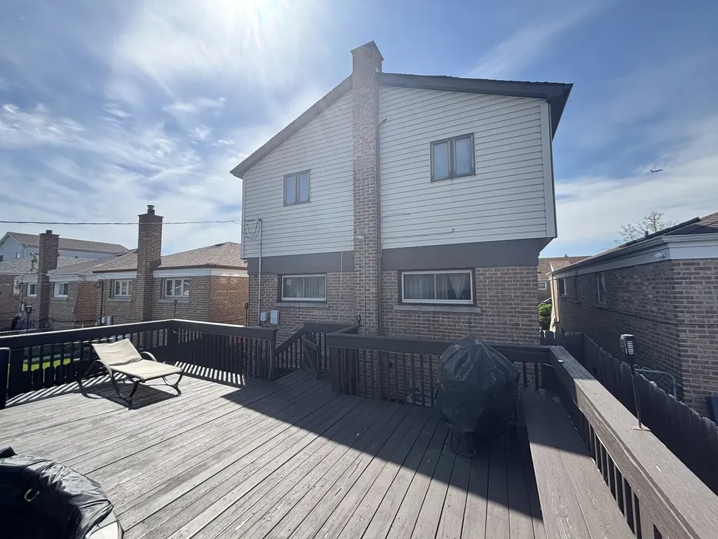 5818 West 60th Street Chicago IL 60638