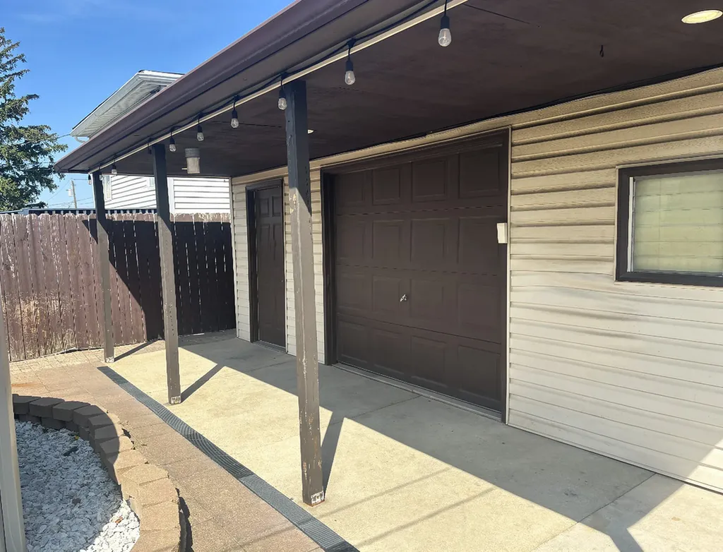 5818 West 60th Street Chicago IL 60638