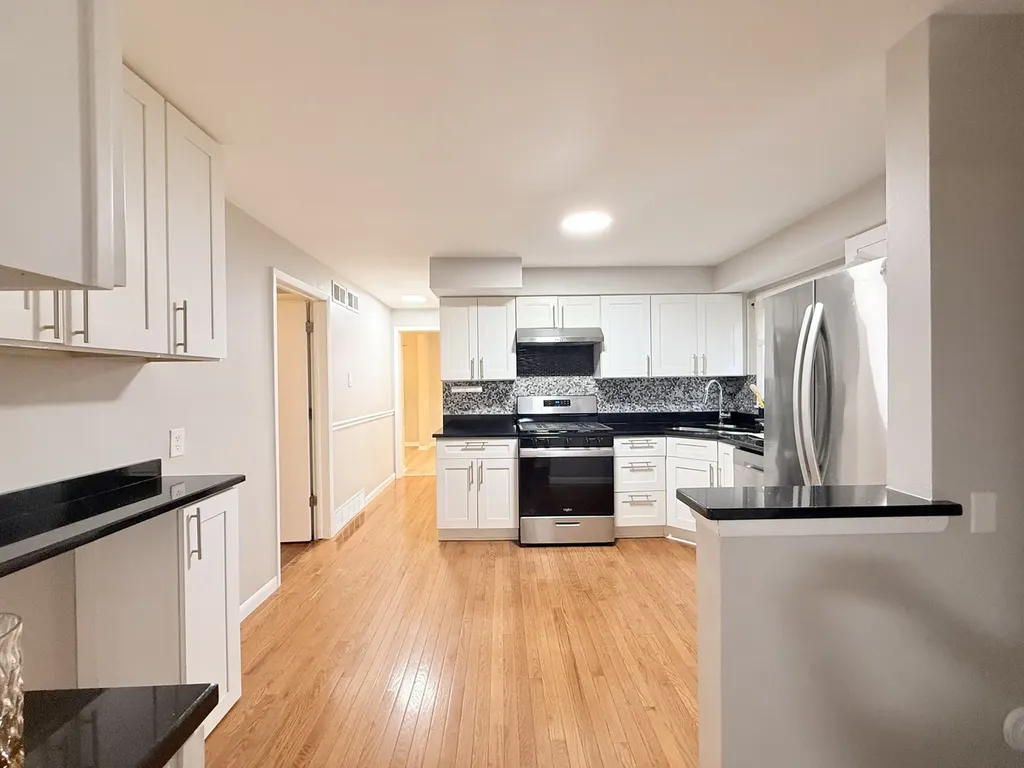 5818 West 60th Street Chicago IL 60638