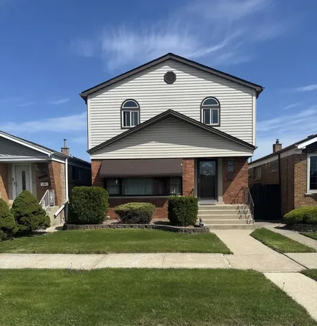 5818 West 60th Street Chicago IL 60638