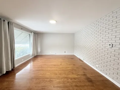 5818 West 60th Street Chicago IL 60638